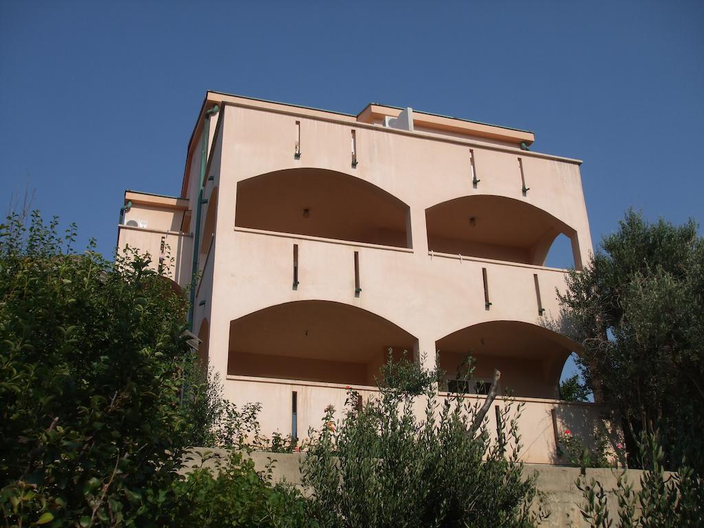 Apartments Marija Pag Town Extérieur photo
